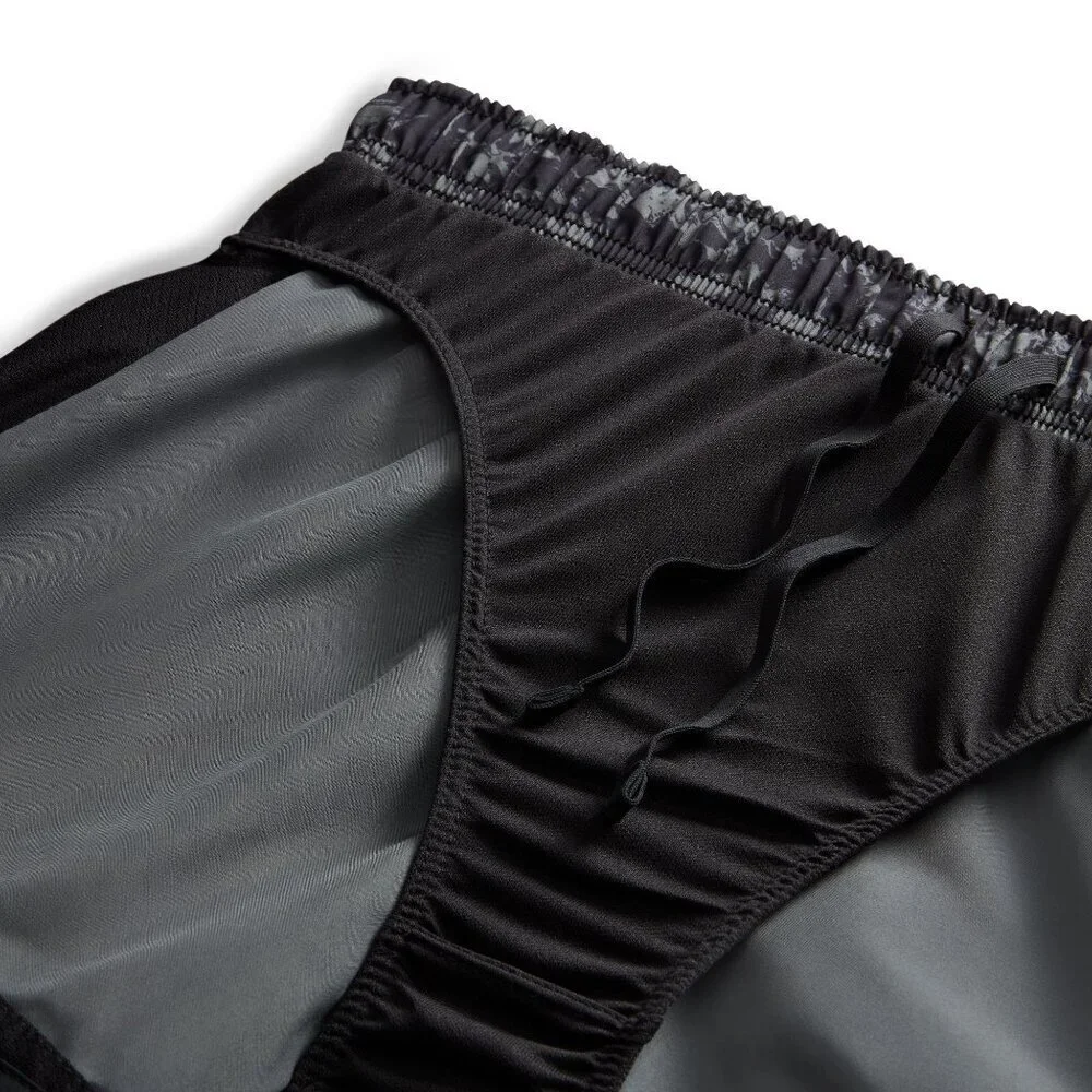 NWT Nike Dri-Fit Mesh Tempo Black Printed Running Shorts